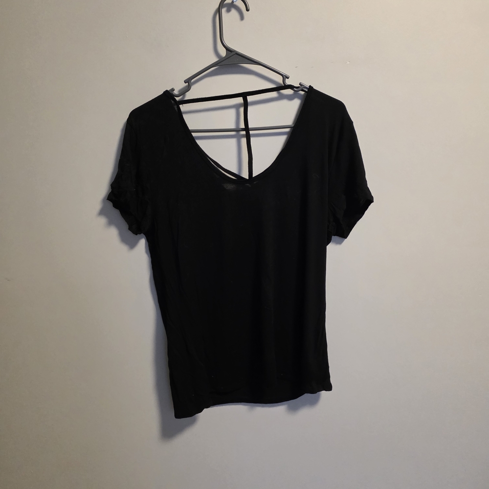 SO Black Short Sleeve V-Neck Top - Picture 3 of 3